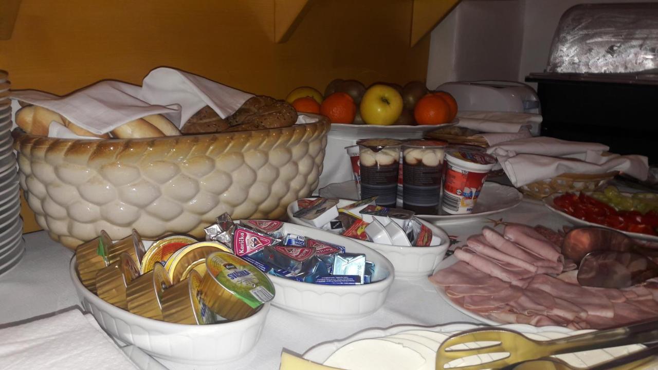 Penzion Zemianska Kuria Dolny Kubin Bagian luar foto