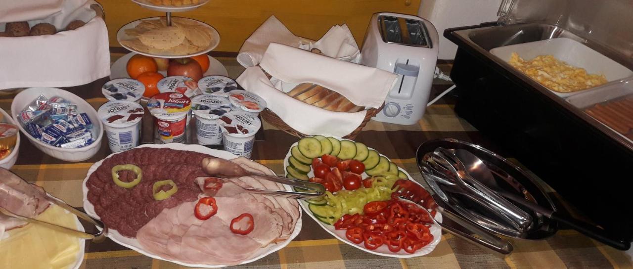 Penzion Zemianska Kuria Dolny Kubin Bagian luar foto